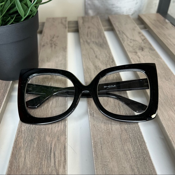 Large Fashion Clear Glasses - Picture 2 of 5